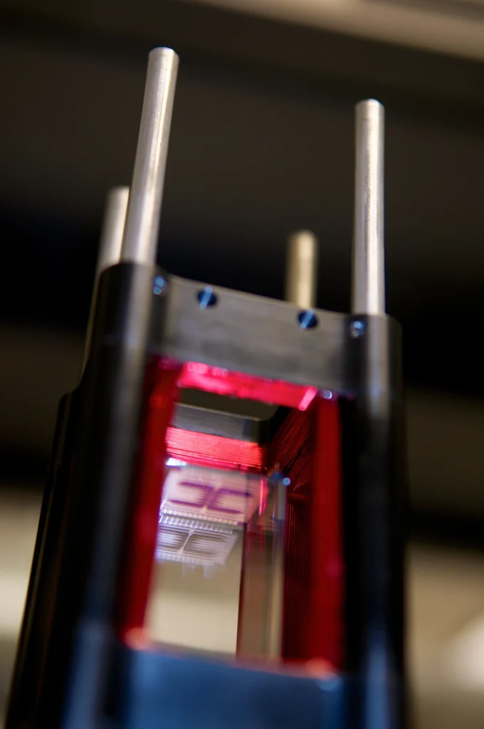 The atom chip forms the top science cell wall