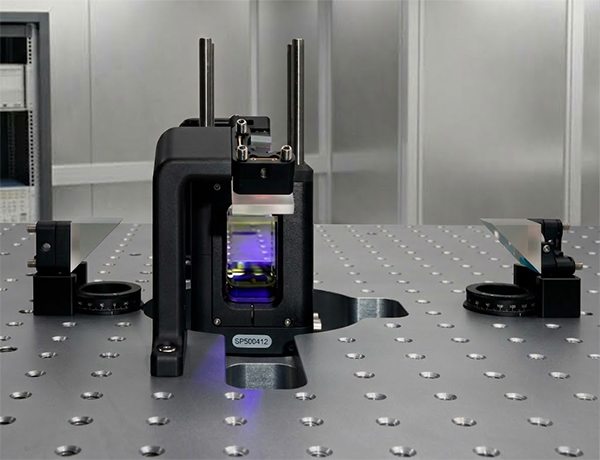 An Infleqtion Physics platform for quantum experimentation complete with magnet assembly